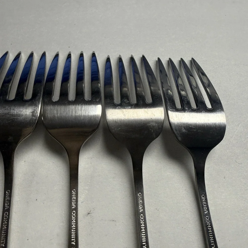Vintage Oneida Community Stainless Patrick Henry 9 Salad Forks Flatware